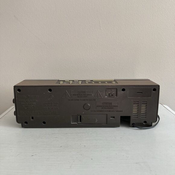 Vintage GE Clock Radio 1978 Am Fm Model No 7-4945A Dual Alarm TESTED - Picture 7 of 12